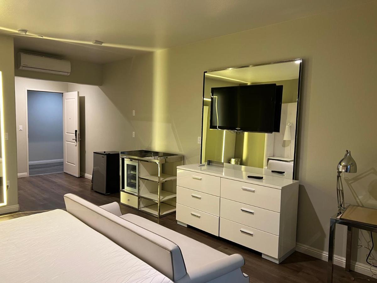 Aspire Inn & Suites Ориндж Екстериор снимка