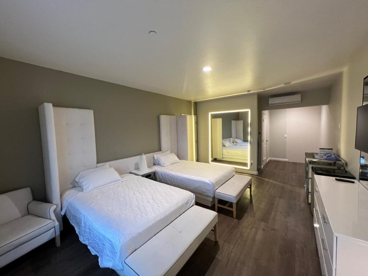 Aspire Inn & Suites Ориндж Екстериор снимка