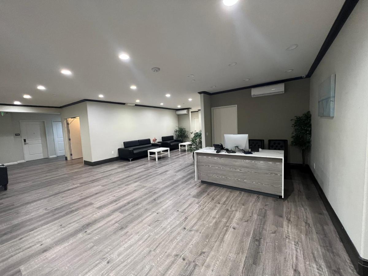 Aspire Inn & Suites Ориндж Екстериор снимка